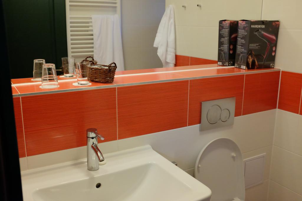 Aparthotel Madr Modrava Rum bild