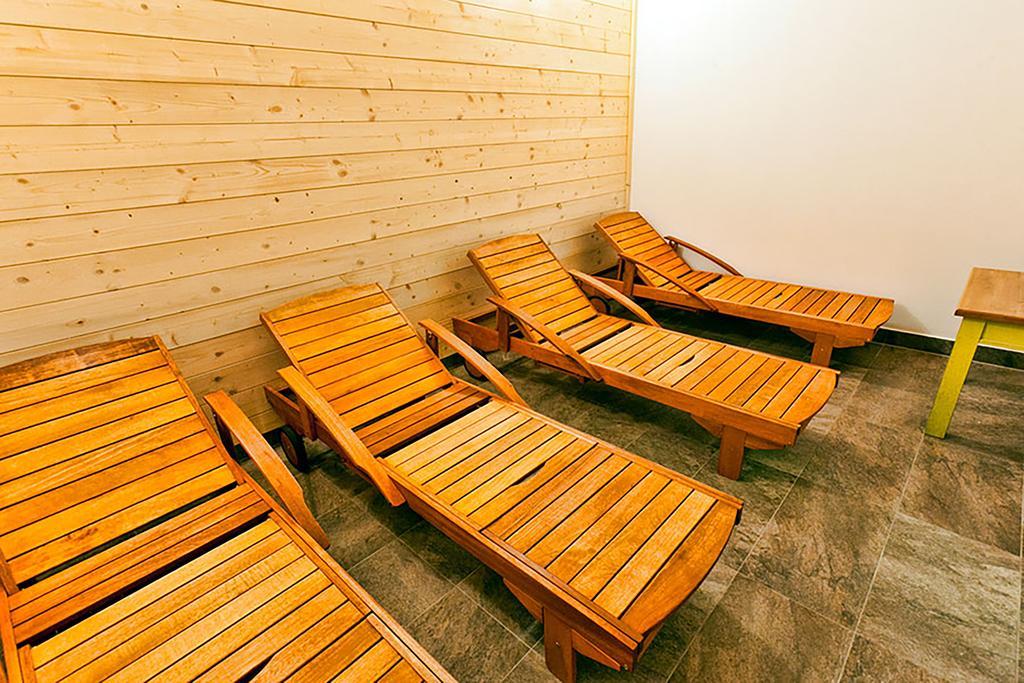 Aparthotel Madr Modrava Exteriör bild